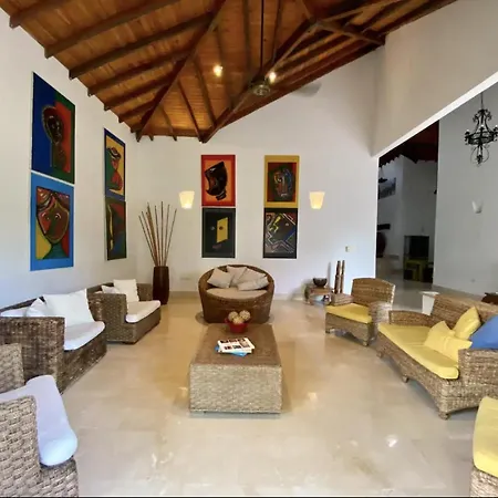 Villa Acojedora Familiar En Cartagena, A 20 Minutos Del Aeropuerto